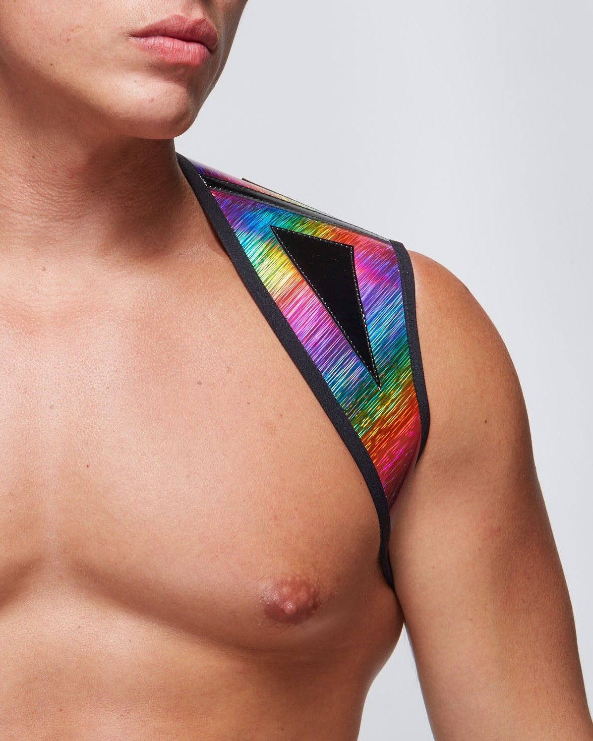 Atticus Harness - Contrast/Rainbow Hologram